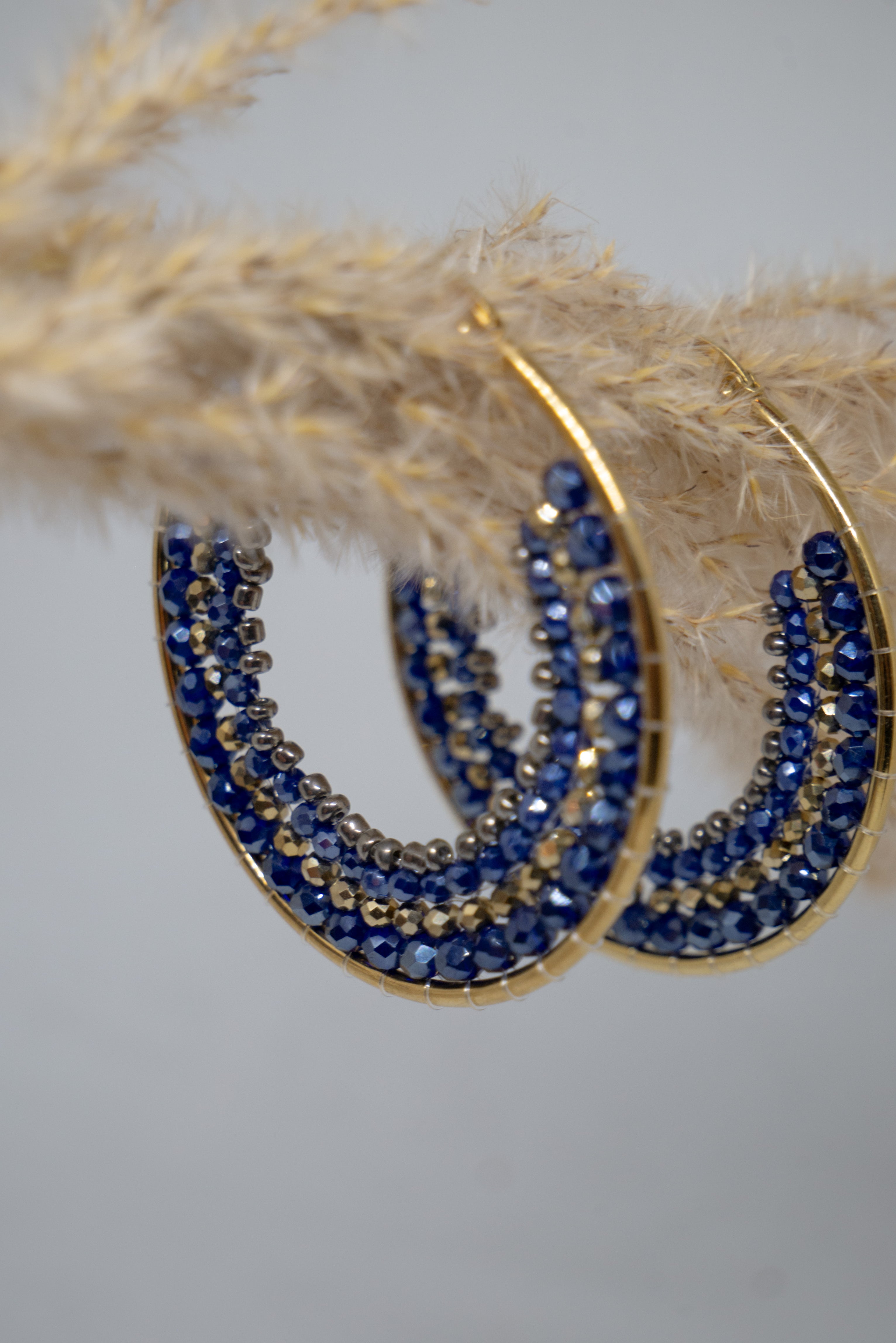 Blauwe ronde statement oorbellen